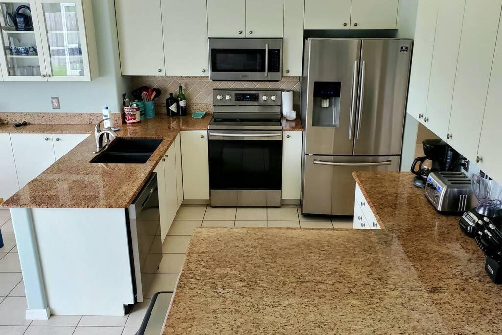 Our Beautiful Florida Vacation Home With Heated Pool Port St. Lucie Luaran gambar