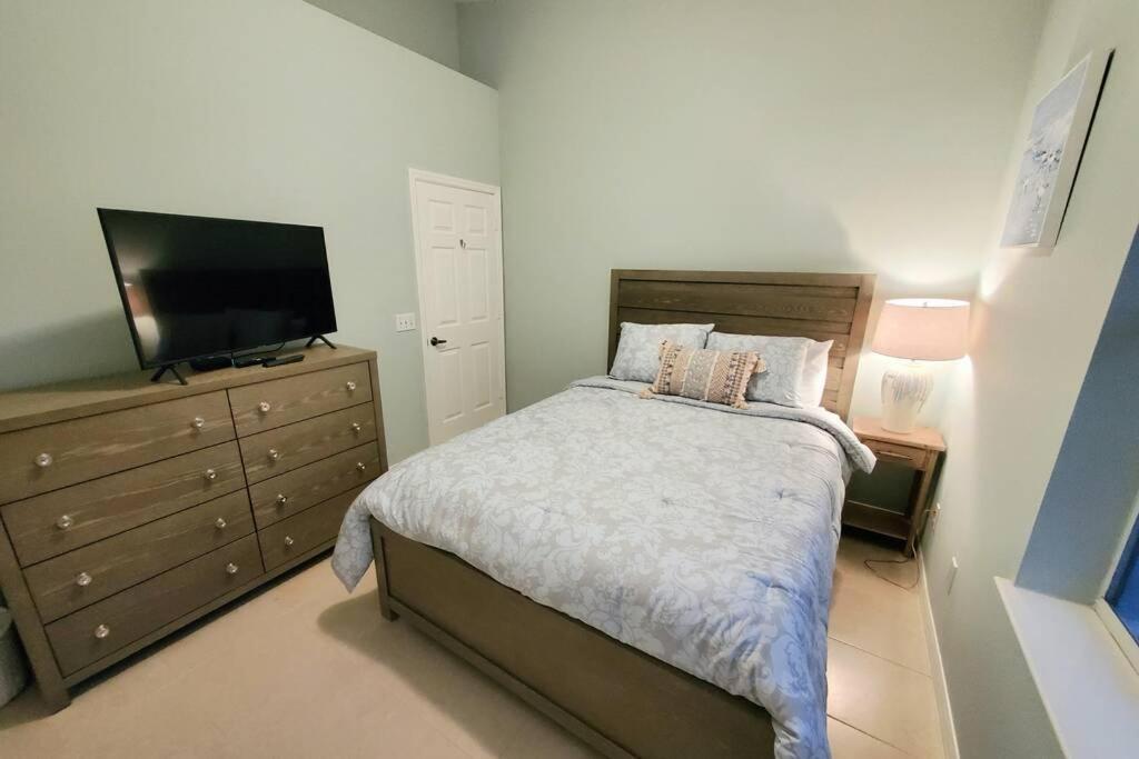 Our Beautiful Florida Vacation Home With Heated Pool Port St. Lucie Luaran gambar