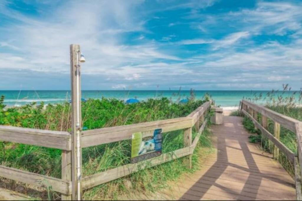 Our Beautiful Florida Vacation Home With Heated Pool Port St. Lucie Luaran gambar